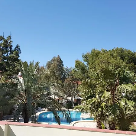 Apartamentos Mr La Racona